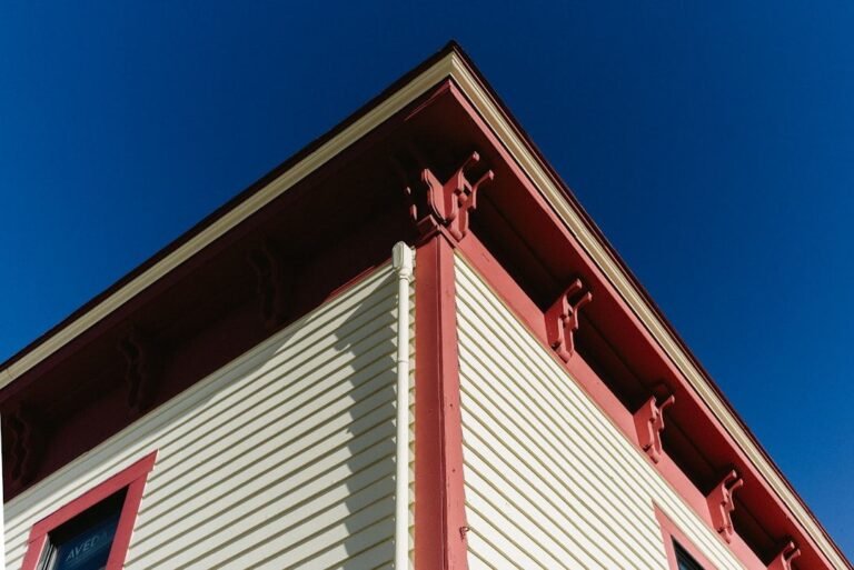 siding corner post gap installation