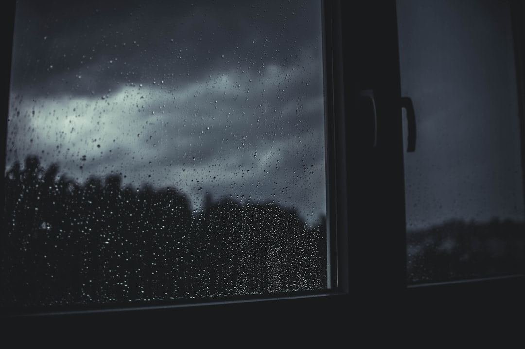storm windows thunderstorm protection